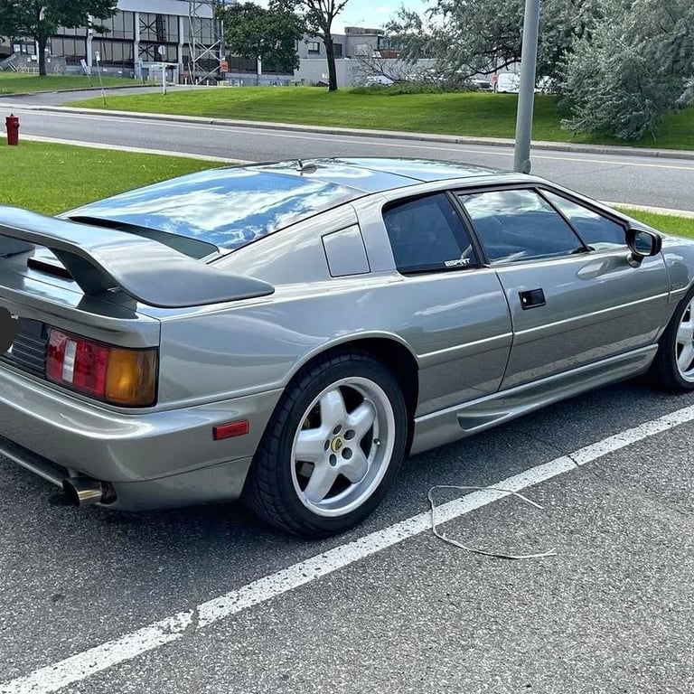 1991 Lotus Esprit SE Turbo For Sale in Montréal, QC | Canada