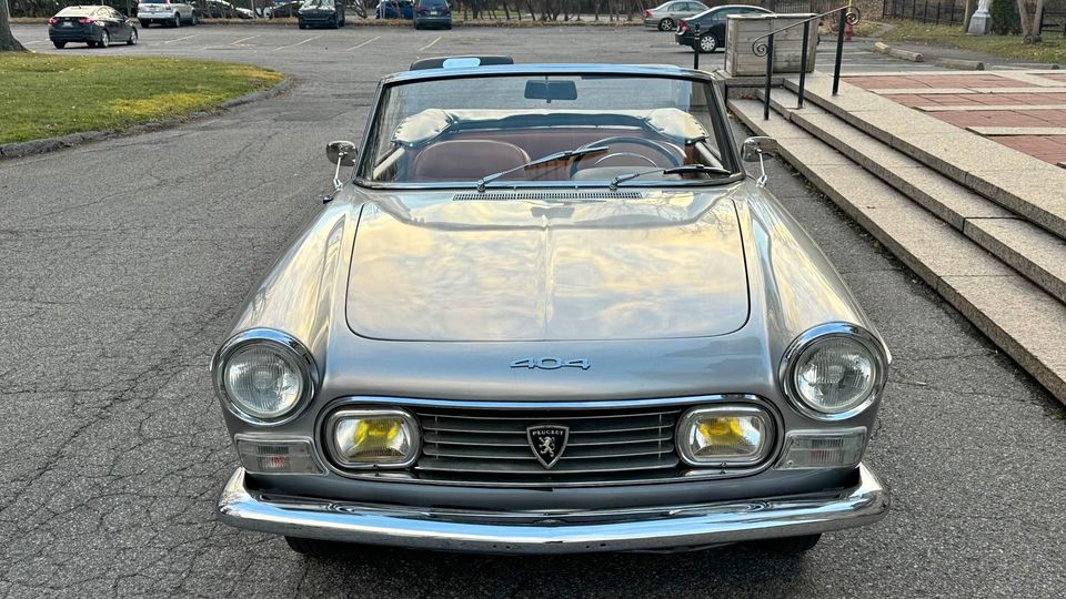 1967 Peugeot 404 Cabriolet For Sale in Montréal, QC | Canada