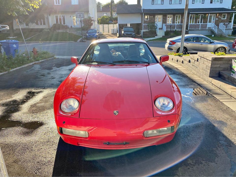 1988 Porsche 928 S4 For Sale in Longueuil, QC | Canada