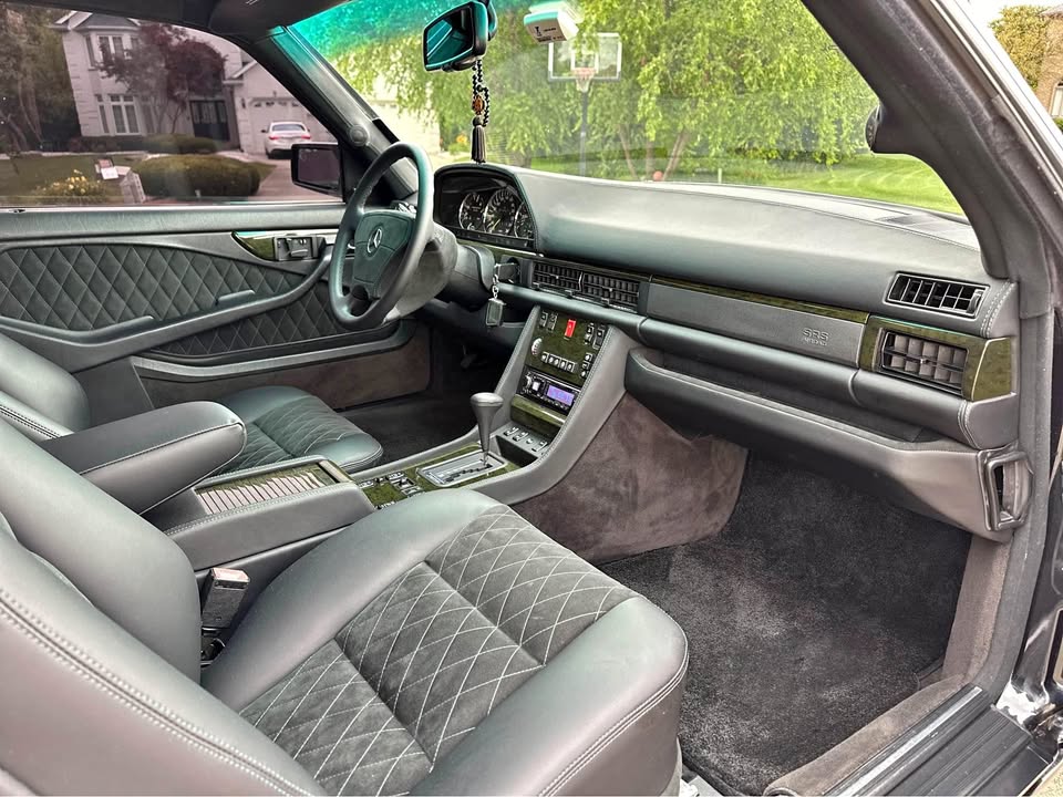 1990 Mercedes-Benz 560 SEC For Sale in Homer Glen, IL | USA