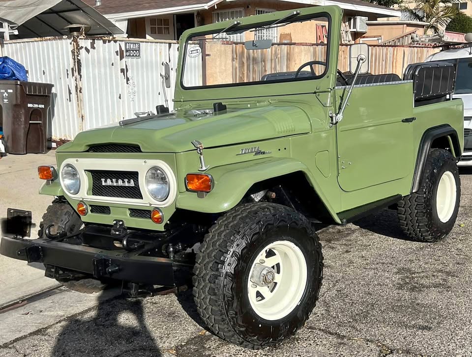 1969 Toyota Land Cruiser FJ40 For Sale in Gardena, CA | USA