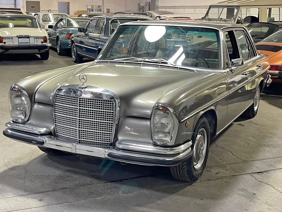 1971 Mercedes-Benz 280SE For Sale in Elyria, OH | USA