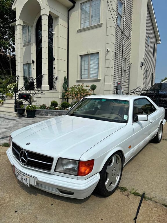 1991 Mercedes-Benz 560 SEC For Sale in East Rockaway, NY | USA