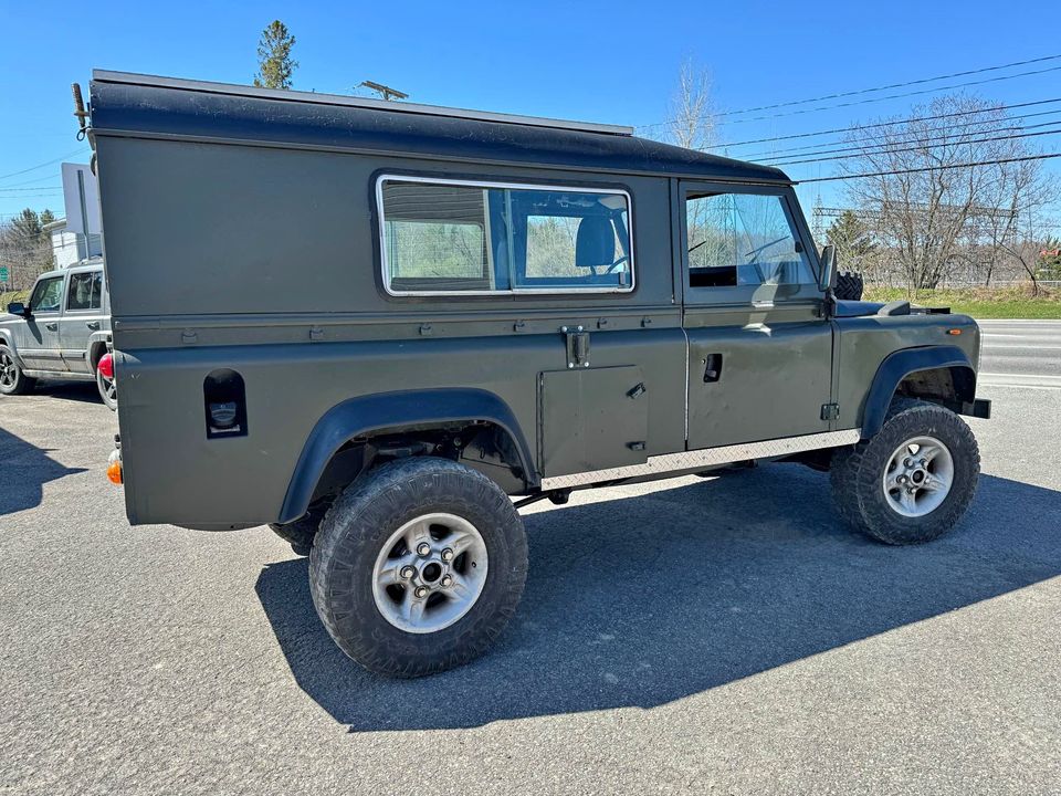 1991 Land Rover Defender 110 For Sale in Ste-Anne-des-Plaines, QC | Canada