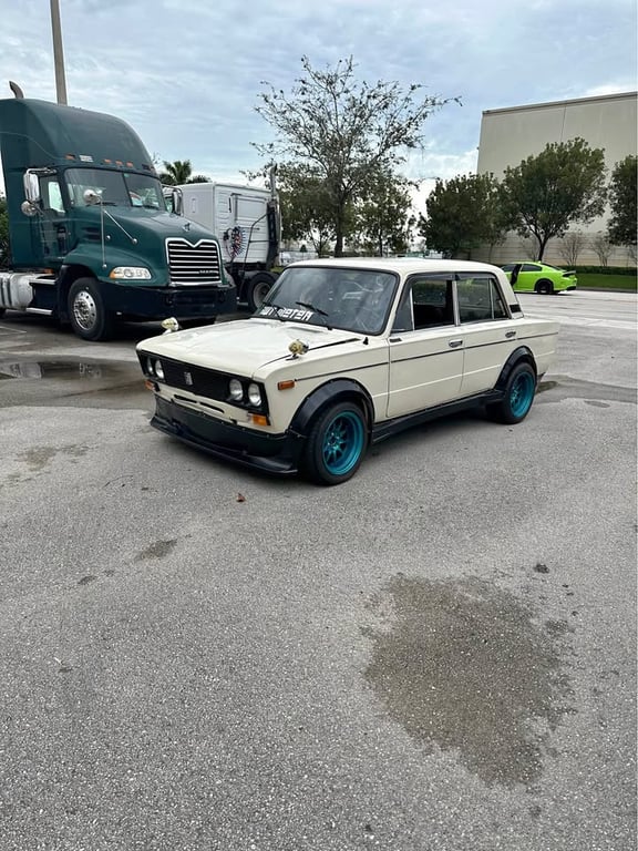 1994 Lada 1600 For Sale in West Palm Beach, FL | USA